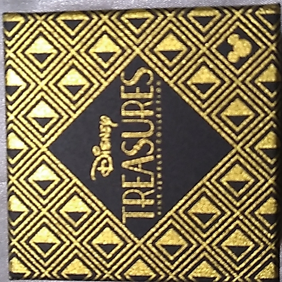 Disney's Treasures Nightmare Before Christmas Ring - Picture 4 of 7